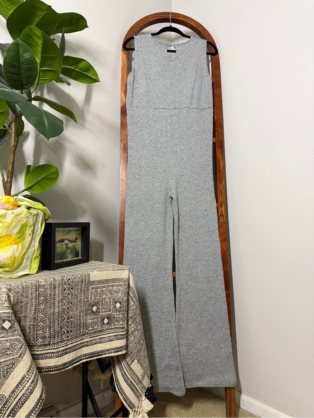 PrettyLittleThing 10 Gray Sleeveless Maternity Wide Leg Knit Jumpsuit NEW - Picture 2 of 7